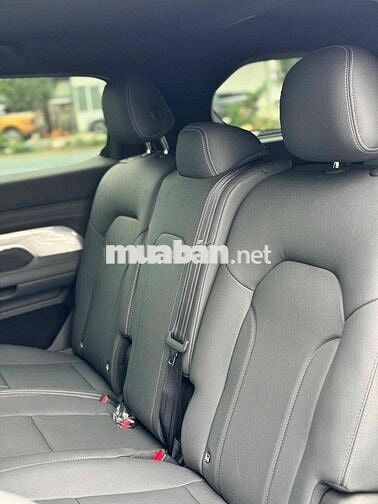 VinFast VF9 2025 Eco