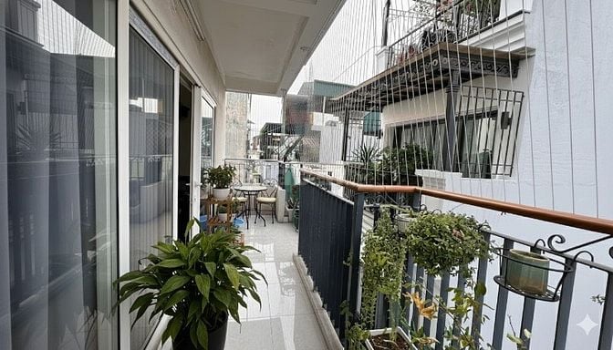 Chính chủ căn hộ 2ngủ, 1 khách ngõ 76 phố Nguyễn Chí Thanh, Láng, HN