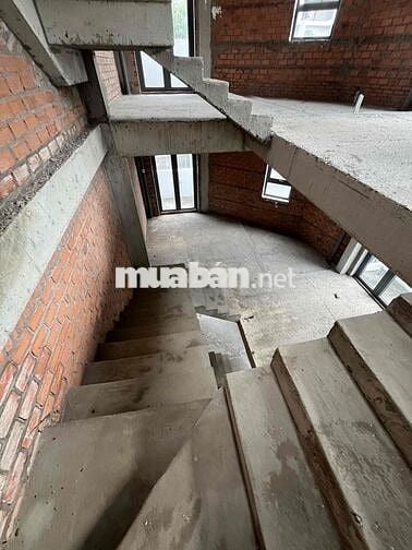 CHÍNH CHỦ CẦN TIỀN BÁN LỖ dưới giá chủ đầu tư Nhà phố căn góc Bến Lức