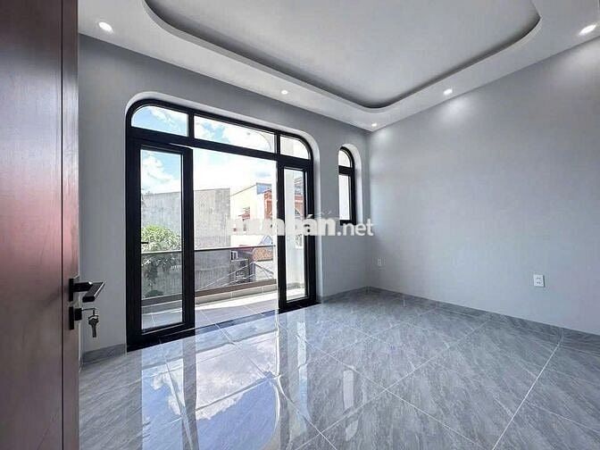 Nhà vừa hoàn thiện ngay Chợ Tân Mai 2