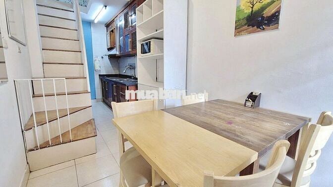 Bán căn hộ CCMN 3 phòng ngủ trung tâm Cầu Giấy, Hà Nội.