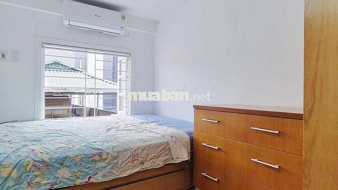 Bán căn hộ CCMN 3 phòng ngủ trung tâm Cầu Giấy, Hà Nội.