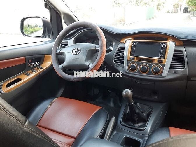Toyota Innova 2012  - 235000 km