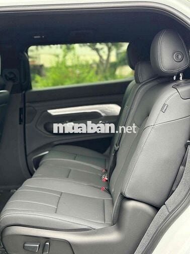 VinFast VF9 2025 Eco