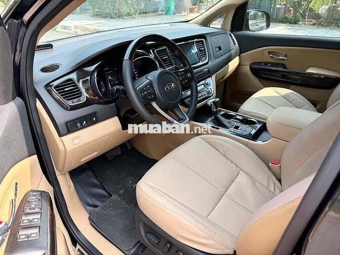 Kia Sedona model 2019 Full Dầu