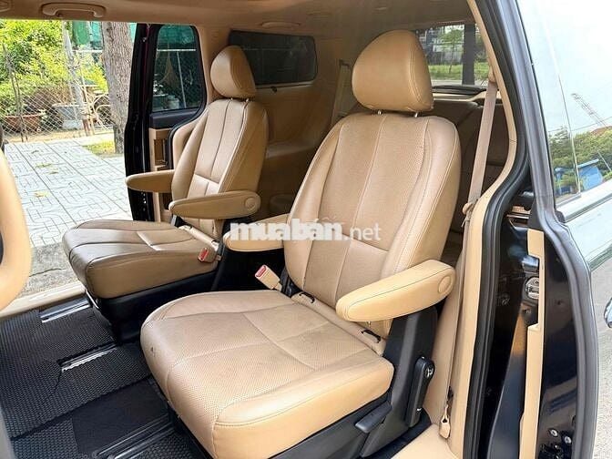 Kia Sedona model 2019 Full Dầu