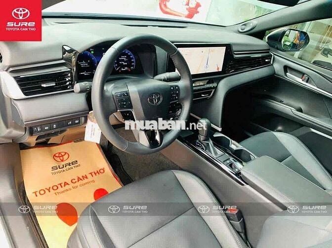 Toyota Camry 2024 2.0Q - 16000 km - vay 75%