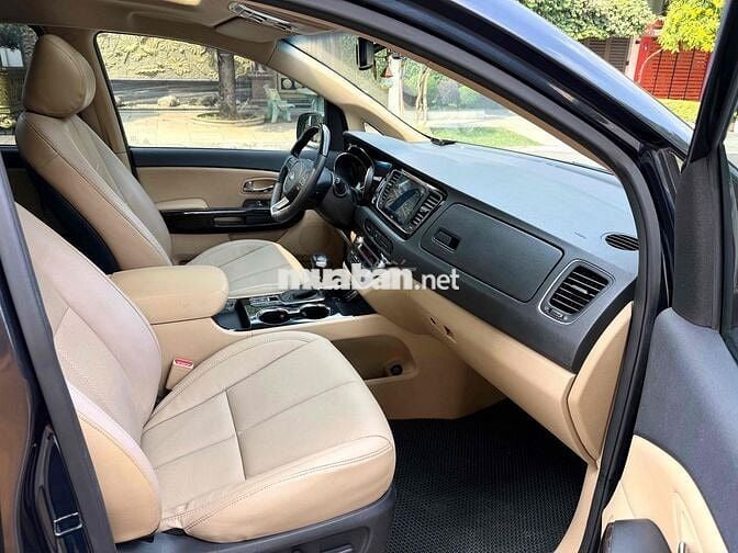 Kia Sedona model 2019 Full Dầu