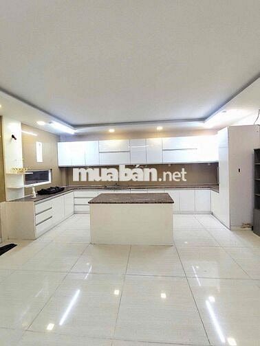 Một căn biệt thự *** đầy đủ nội thất. Ngay trung tâm Biên Hòa.