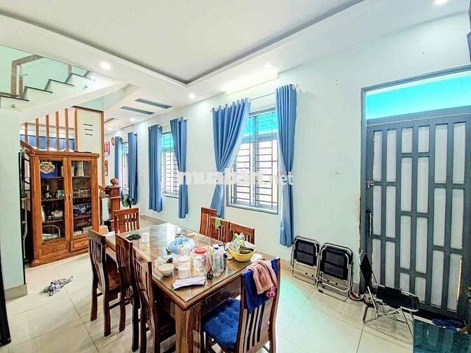 Một căn nhà ngon lành đầy đủ tiện ích xây kiên cố xây đúc tân hiệp sổ