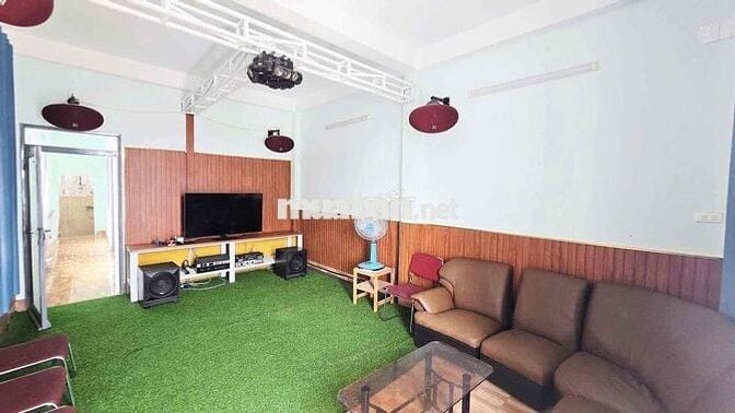 Một căn nhà ngon lành đầy đủ tiện ích xây kiên cố xây đúc tân hiệp sổ