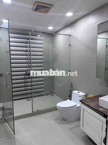 Một căn biệt thự *** đầy đủ nội thất. Ngay trung tâm Biên Hòa.