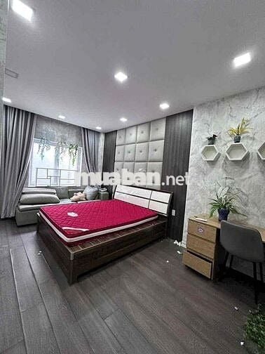 Một căn biệt thự *** đầy đủ nội thất. Ngay trung tâm Biên Hòa.