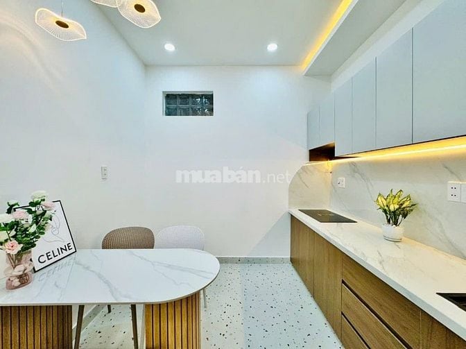 Bán nhà HXH Hai Bà Trưng, Phường 8, Quận 3 DT 4x15.5m 1 trệt 2 lầu