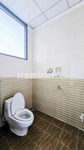 Một căn nhà ngon lành đầy đủ tiện ích xây kiên cố xây đúc tân hiệp sổ