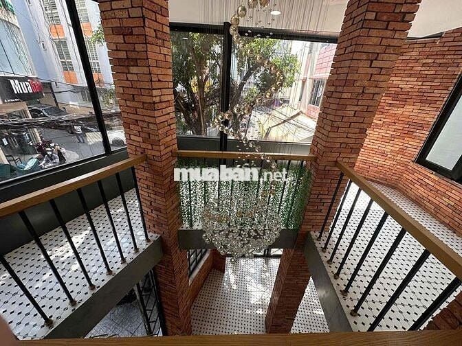 🏢 Nhà Hoa Sữa Phú Nhuận – DT 8x4m, trệt 4 lầu, cho thuê 40 triệu/tháng