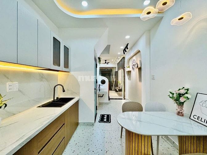 Bán nhà HXH Hai Bà Trưng, Phường 8, Quận 3 DT 4x15.5m 1 trệt 2 lầu