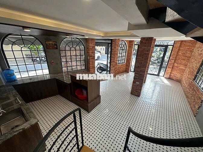 🏢 Nhà Hoa Sữa Phú Nhuận – DT 8x4m, trệt 4 lầu, cho thuê 40 triệu/tháng