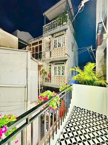 Bán nhà HXH Hai Bà Trưng, Phường 8, Quận 3 DT 4x15.5m 1 trệt 2 lầu