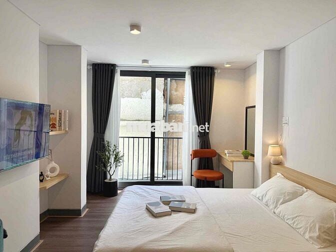 CHO THUÊ CĂN HỘ CHUNG CƯ FULL NT BAN CÔNG NGAY CHỢ TÂN ĐỊNH Q1