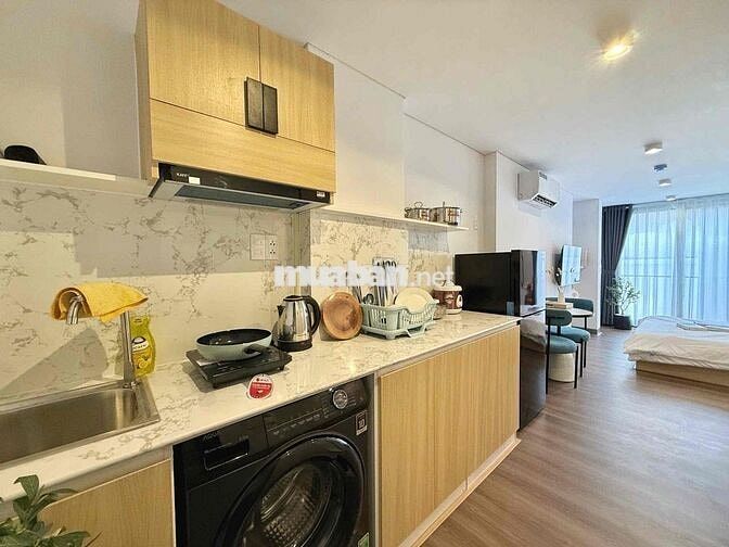 CHO THUÊ CĂN HỘ CHUNG CƯ FULL NT BAN CÔNG NGAY CHỢ TÂN ĐỊNH Q1