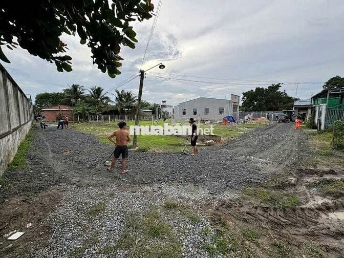 Hàng Ngộp Giá Rẻ 650tr Cần Bán Lô Đất Ngay Chợ Trảng Bàng.DT 115m2,SHR