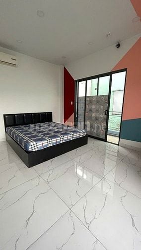 Cho thuê căn hộ, phòng thoáng mát, có ban công và cửa sổ ...