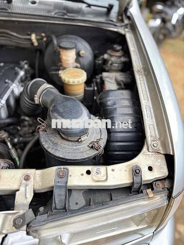 Isuzu Hi lander 2004 xe zin