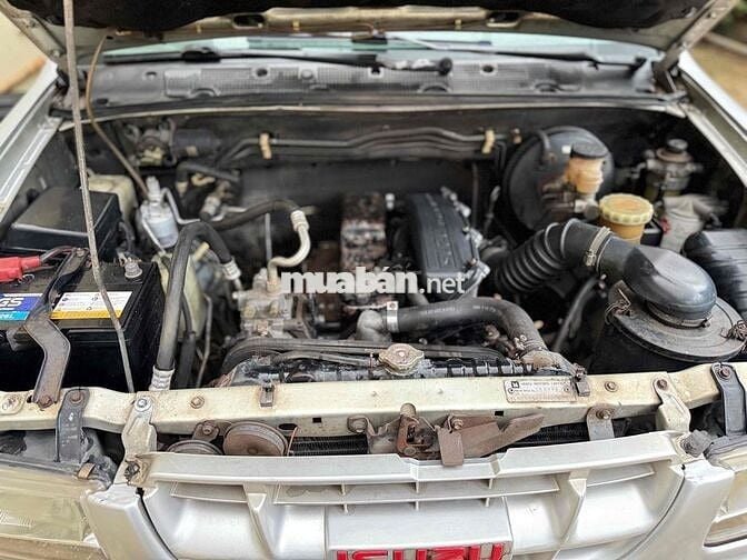 Isuzu Hi lander 2004 xe zin