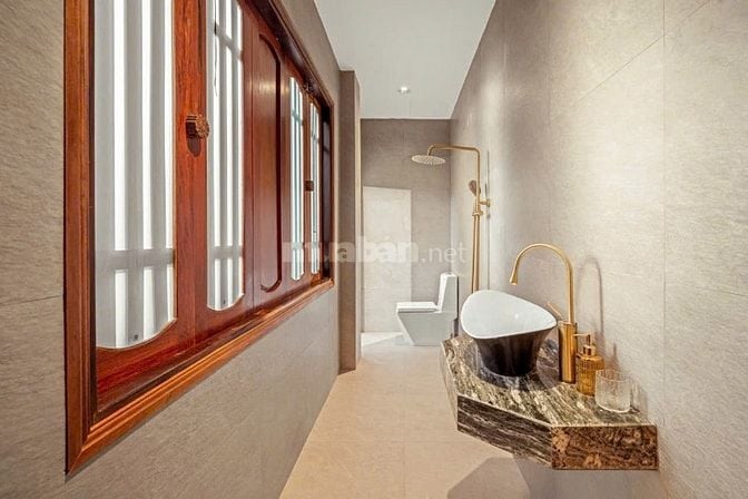 Cho thuê vila nguyên căn có hồ bơi 4PN thiết kế sang trọng ở ngay biển