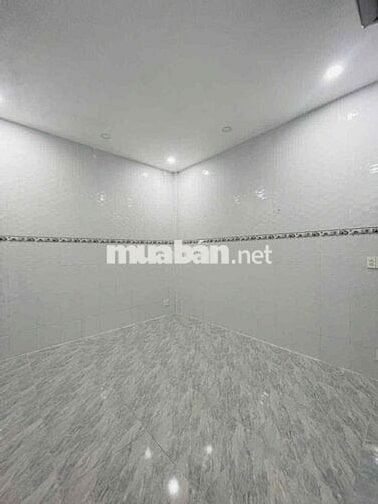 Nhà cấp 4 mới xây sạch đẹp DT 80m2 hẻm xe hơi gần Hoàng Diệu 2