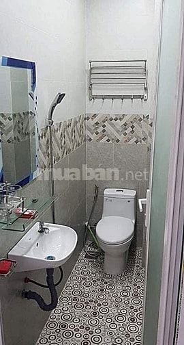 Cho thuê mặt bằng  VIP đối diện Emart Phan Văn Trị P5 GV_DT: 4mx11m