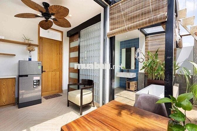 Cho Thuê PenHouse Sân Vườn Bồn Tắm Cực Chill Tại Trung Tâm Q1