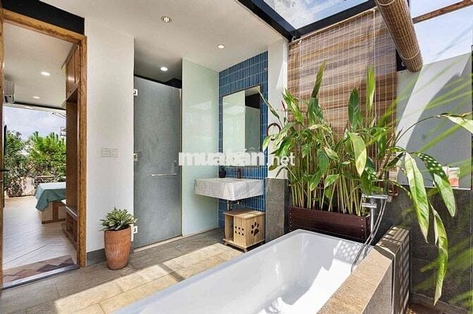 Cho Thuê PenHouse Sân Vườn Bồn Tắm Cực Chill Tại Trung Tâm Q1