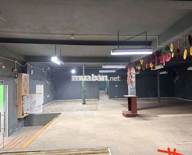 CHO THUÊ KHO 1500M2 NGAY CẦU THAM LƯƠNG KẾ KCN TÂN BÌNH ĐƯỜNG CON40F