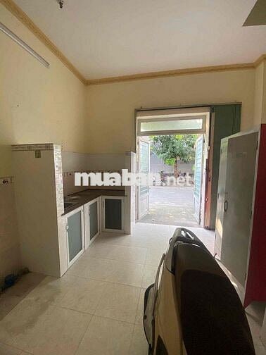 NHÀ NGUYÊN CĂN MẶT TIỀN ĐƯỜNG SỐ KHU CƯ XÁ NGÂN HÀNG QUẬN 7