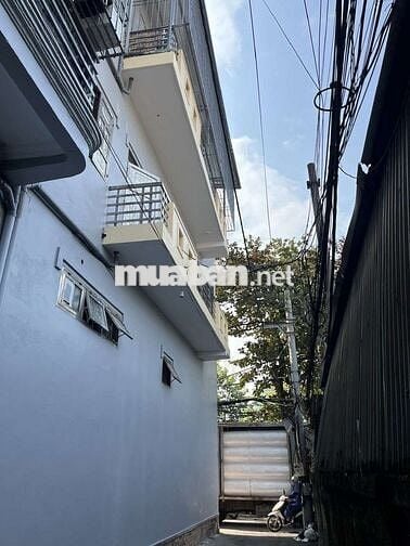 Cho thuê nhà 3 tầng làm văn phòng hoặc Hộ gia đình để ở