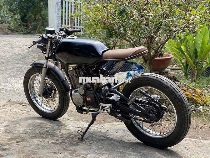 Moto 125cc daelim dọn cafe