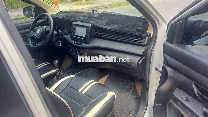 Suzuki Ertiga 2020 Bạc