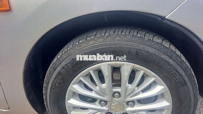 Suzuki Ertiga 2020 Bạc