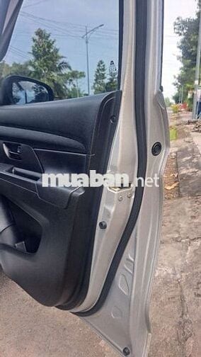 Suzuki Ertiga 2020 Bạc