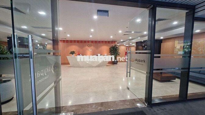 Bán gấp căn Tòa Skypark số 3 Tôn Thất Thuyết. DT 138m gồm 3pn, 2wc.