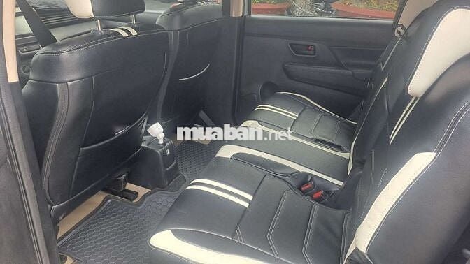 Suzuki Ertiga 2020 Bạc