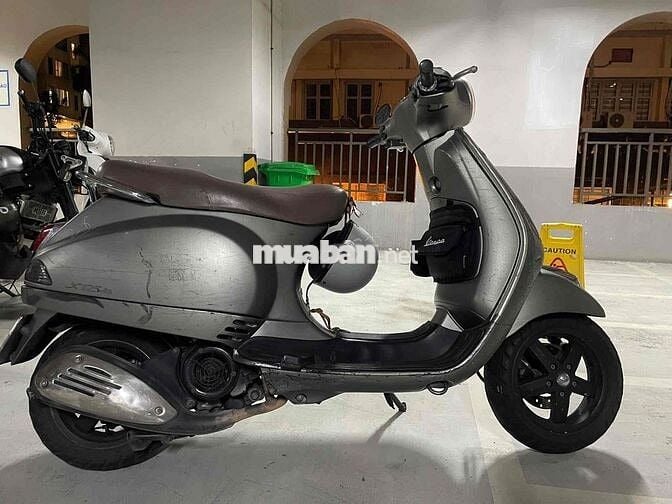 Piaggio Vespa Xám