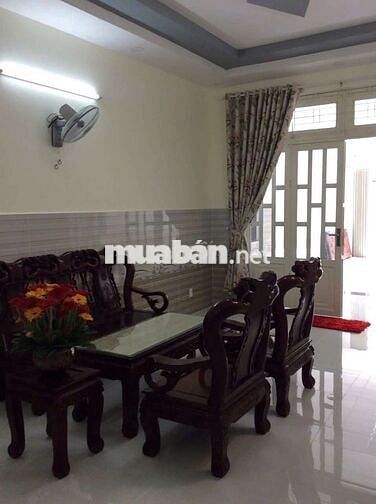 Nhà 4,1❌30 còn mới đẹp hẻm xe tải ngay chợ và nhà thờ Lạc Quang giá rẻ