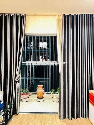 Bán gấp căn Tòa Skypark số 3 Tôn Thất Thuyết. DT 138m gồm 3pn, 2wc.