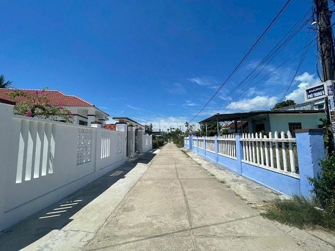 Chỉ hơn 4tr/m2 - Lô đất nhà vườn 195m2, cách Quốc lộ chỉ 100m - sổ sẵn