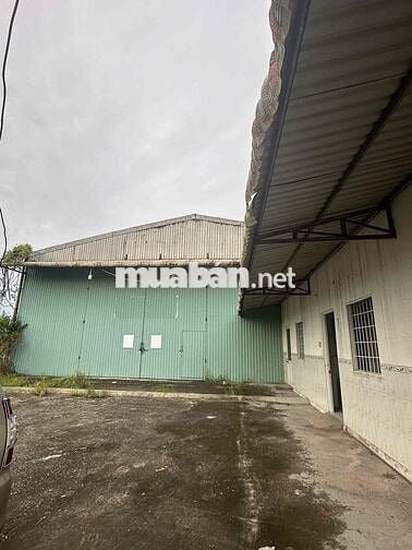 Bán nhà kho 1.000m2, mặt tiền đường Duyên Hải, Trà Vinh