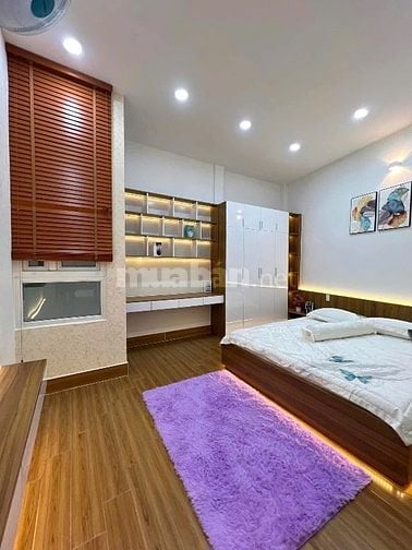 Giá 2tỷ190 còn bớt lộc, cần bán nhà ngay Phổ Quang, P2, Tân Bình 48m2