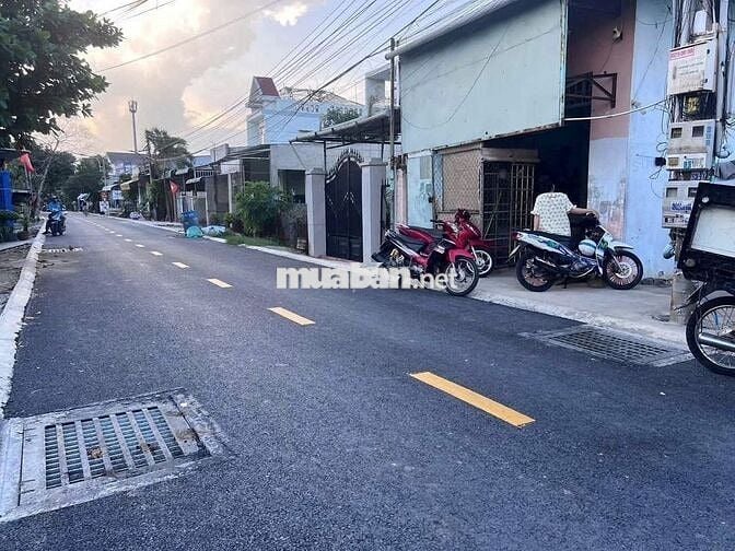 Bán gấp d.ã.y t.r.ọ+1 Kiot–Thu nhập10–12 Tr/Tháng– giá 935Triệu SHR